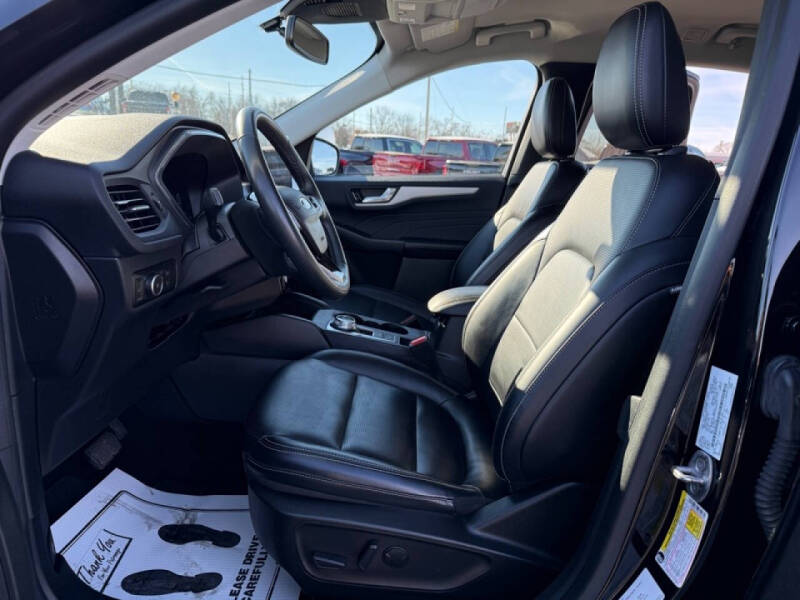 2023 Ford Escape Platinum