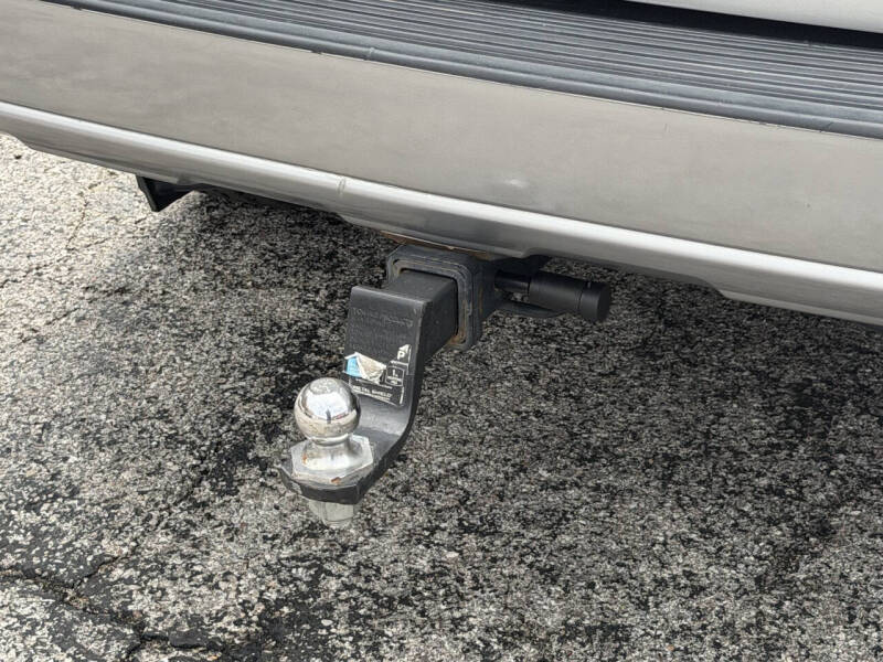 2002 Toyota Sequoia SR5