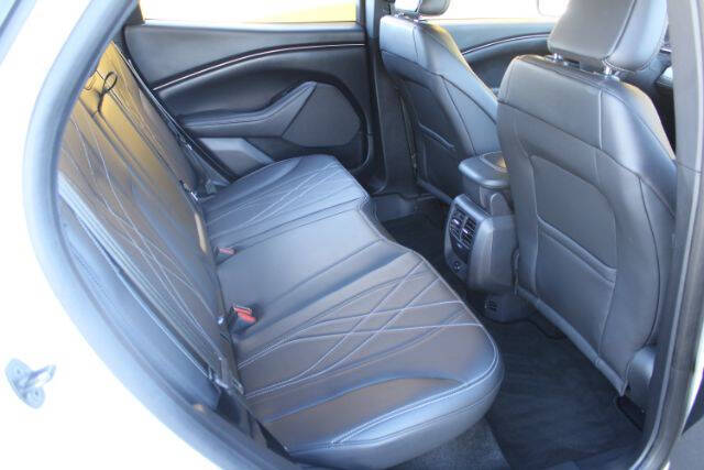 2022 Ford Mustang Mach-E Select