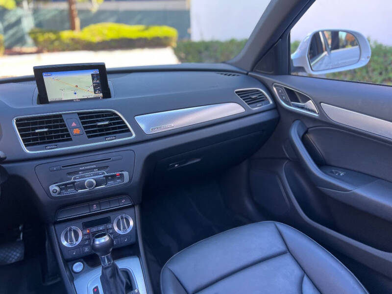 2015 Audi Q3 2.0T quattro Premium Plus