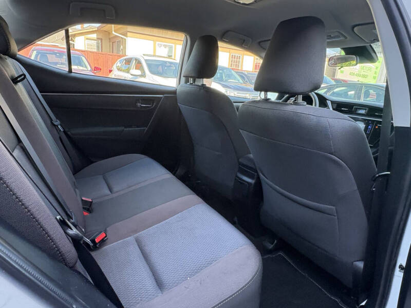 2017 Toyota Corolla LE
