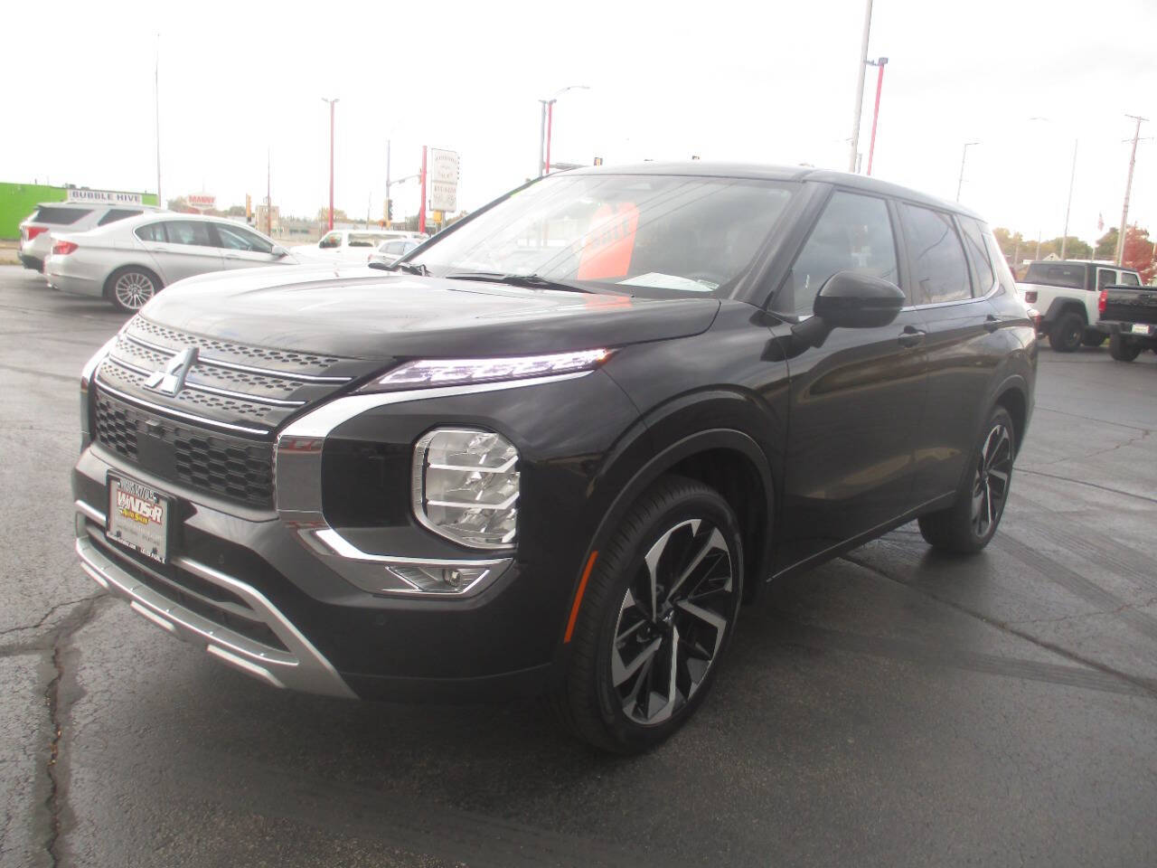 2024 Mitsubishi Outlander SE AWD 4dr SUV's photo