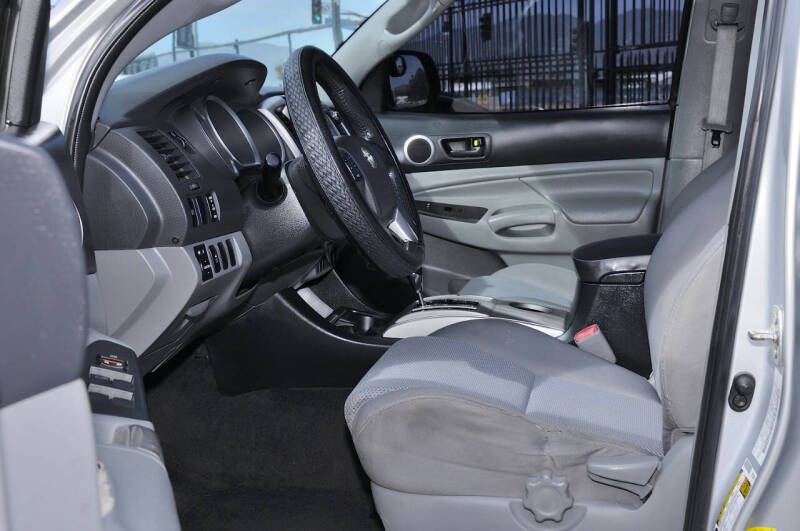 2013 Toyota Tacoma PreRunner V6