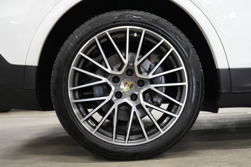 2019 Porsche Cayenne E-Hybrid