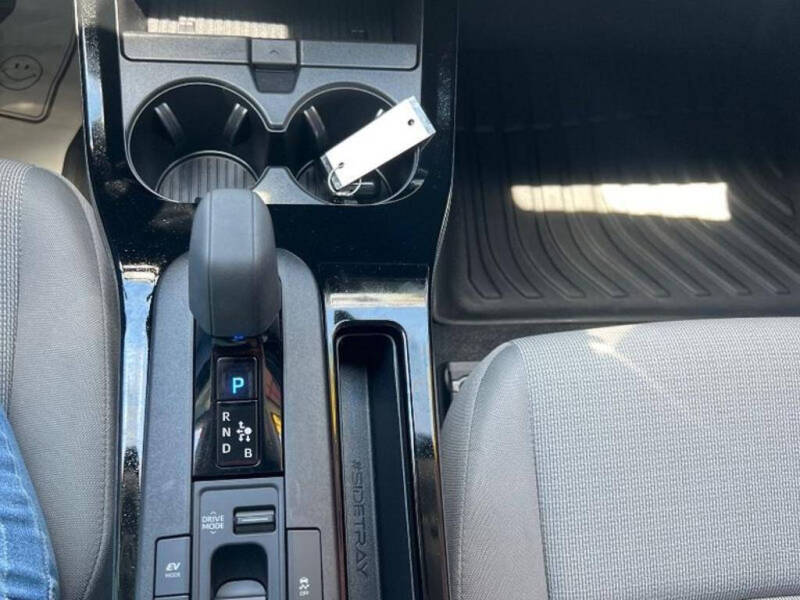 2024 Toyota Prius LE