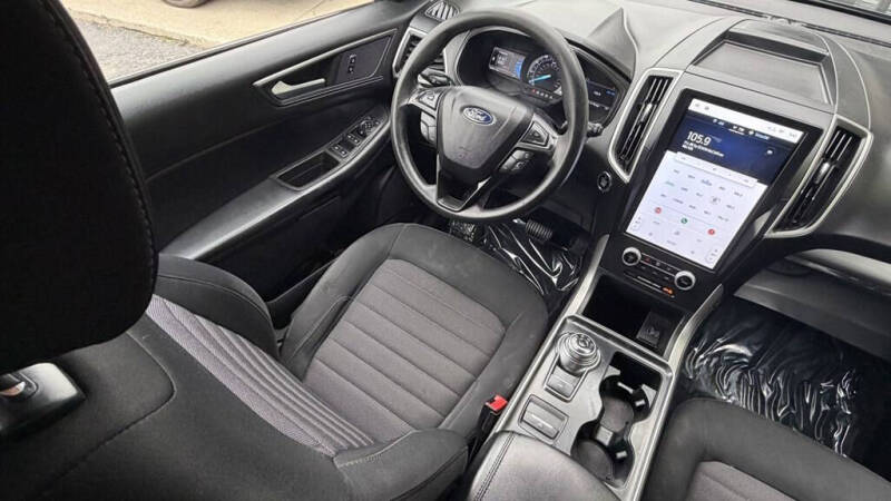2022 Ford Edge SE
