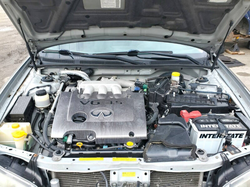 2004 Infiniti I35