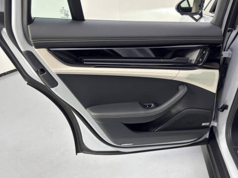 2024 Porsche Panamera 4