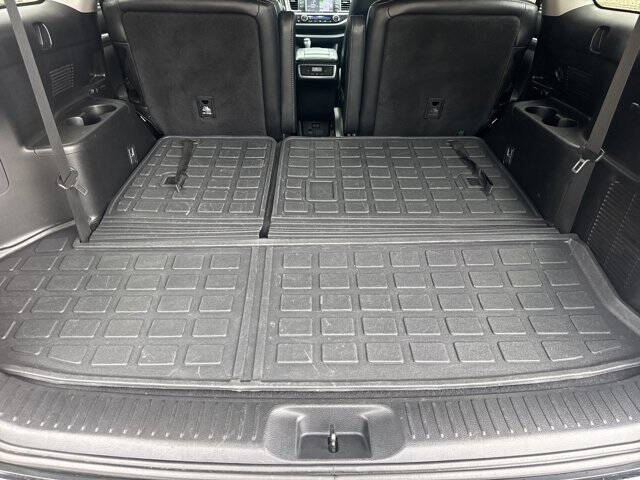 2017 Toyota Highlander SE