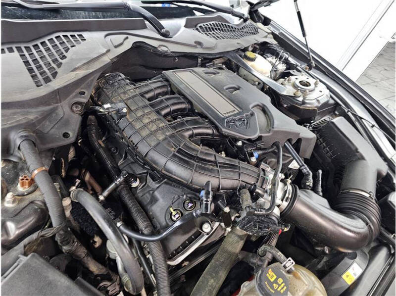 2016 Ford Mustang V6