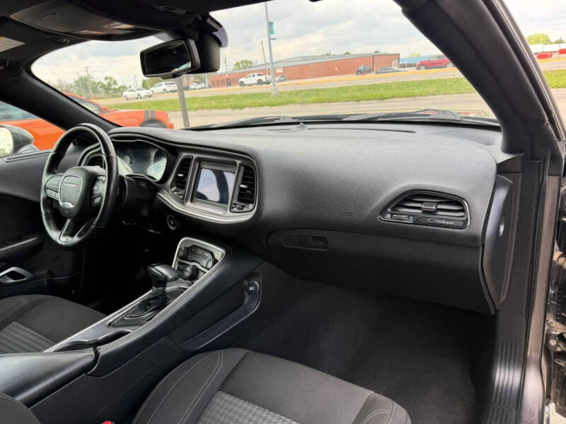 2022 Dodge Challenger SXT