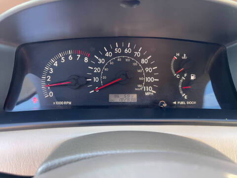 2005 Toyota Corolla LE