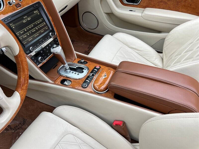 2013 Bentley Continental 28