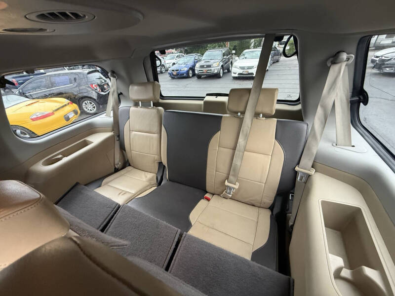 2013 Nissan Armada Platinum