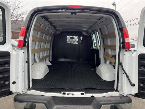 2024 Chevrolet Express 2500