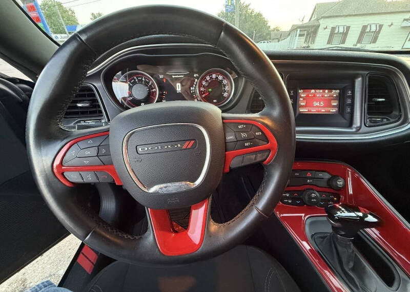 2016 Dodge Challenger SXT