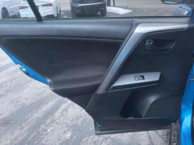 2016 Toyota RAV4 LE