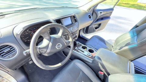 2013 Nissan Pathfinder Platinum