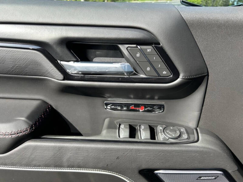 2025 GMC Sierra 1500 AT4X