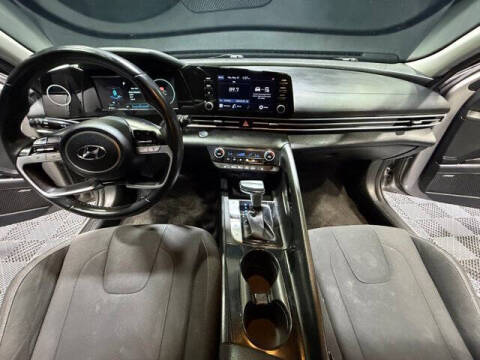 2022 Hyundai Elantra