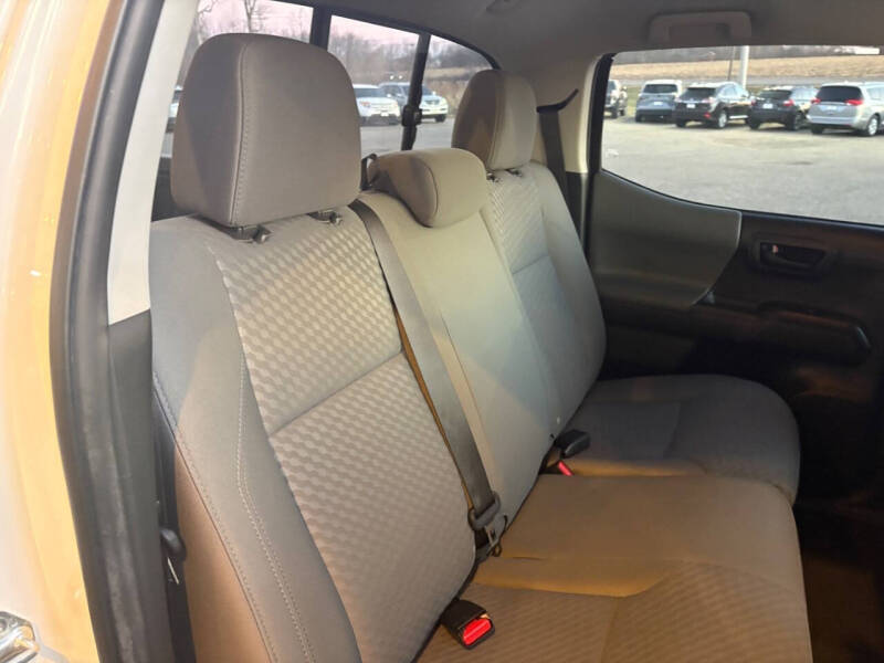 2022 Toyota Tacoma SR V6