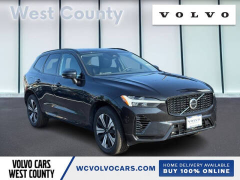 2025 Volvo XC60 T8 Core Dark Theme