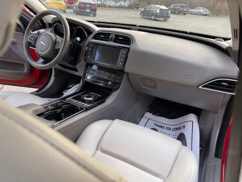 2017 Jaguar XE 35t Premium