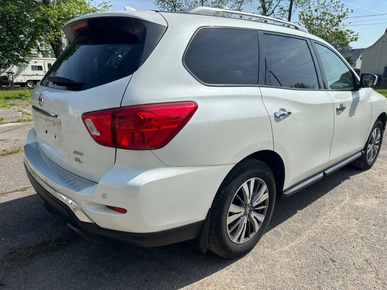 2020 Nissan Pathfinder for sale at SRL SAHER in Lorain, OH