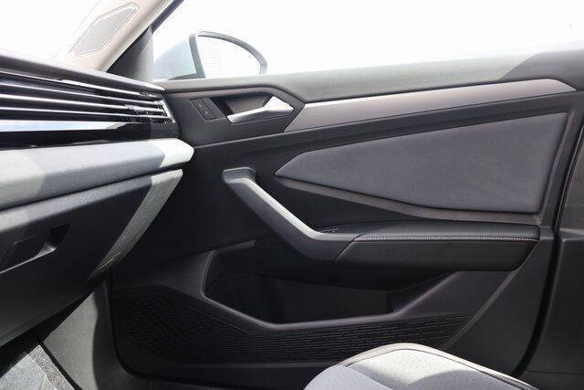 2025 Volkswagen Jetta SE