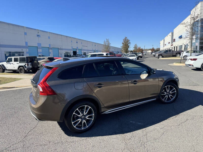 2016 Volvo V60 Cross Country T5
