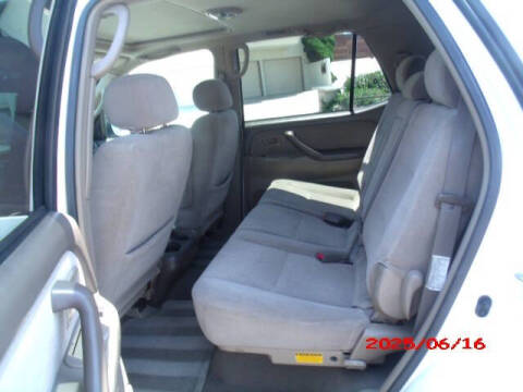 2003 Toyota Sequoia SR5