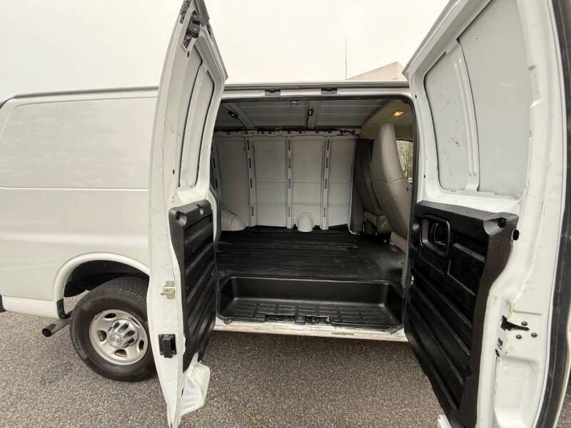2020 Chevrolet Express 2500