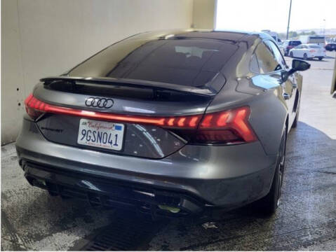 2023 Audi e-tron GT quattro Prestige