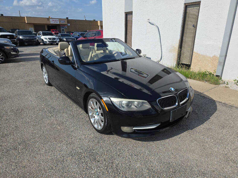 2013 BMW 3 Series 328i Convertible SULEV's photo
