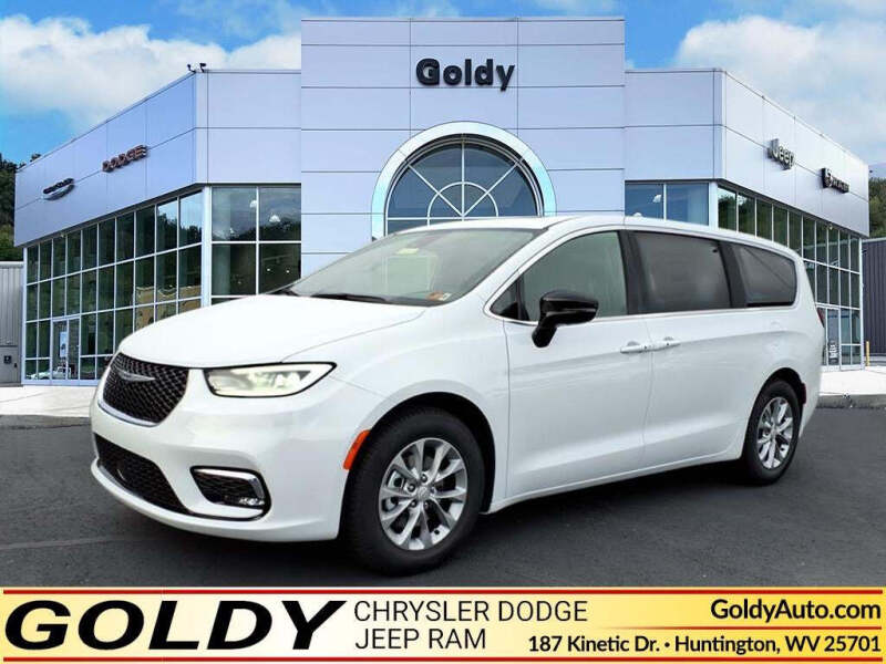 2026 Chrysler Pacifica Limited's photo