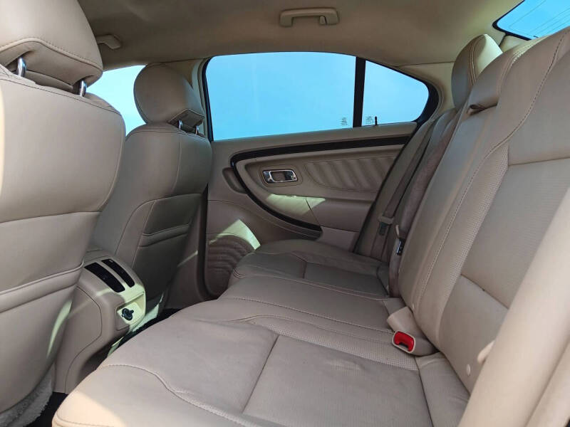 2015 Ford Taurus Limited