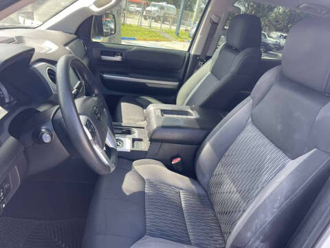 2015 Toyota Tundra SR5