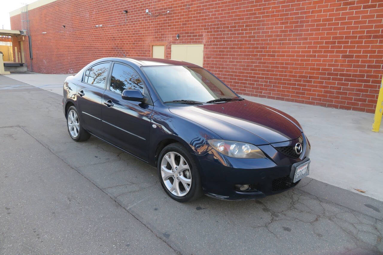 2009 Mazda Mazda3 for sale at The Car Vendor LLC in Bellflower, CA