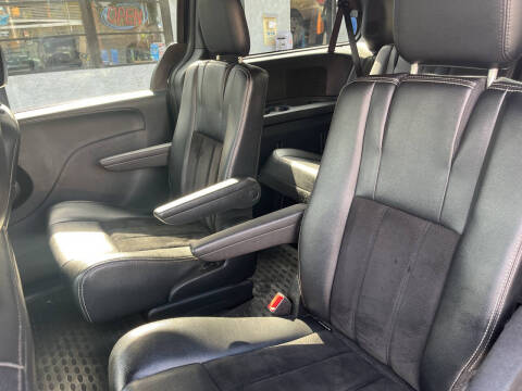 2015 Dodge Grand Caravan SXT Plus