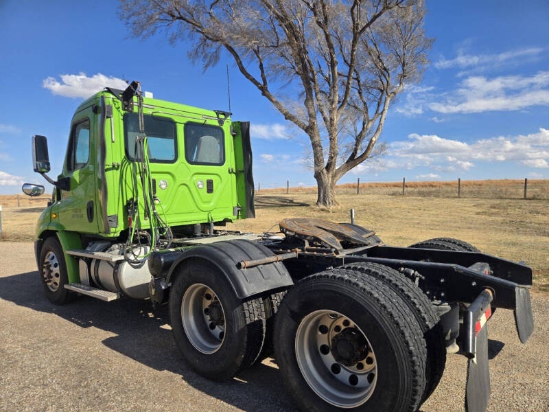 2016 Freightliner Cascadia