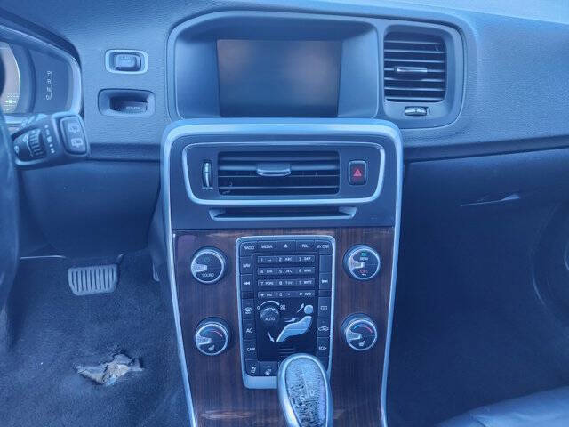 2015 Volvo V60 T5 Drive-E Platinum