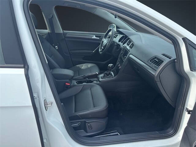 2021 Volkswagen Golf TSI