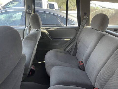 2000 Jeep Grand Cherokee Laredo