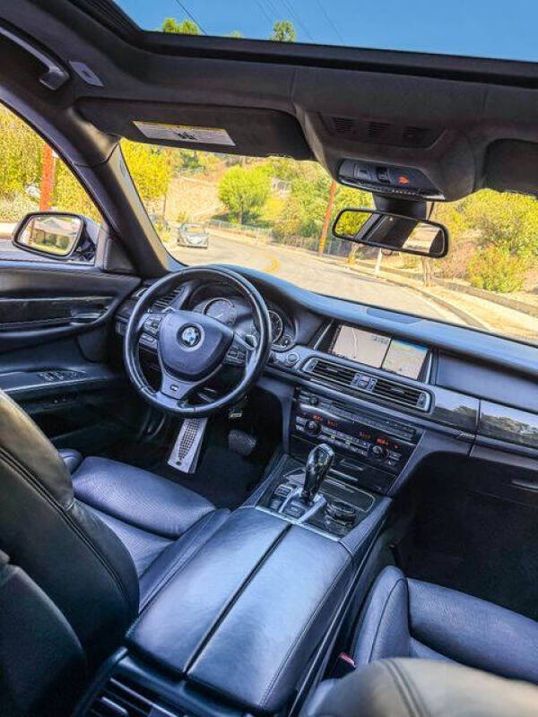 2015 BMW 7 Series 750i