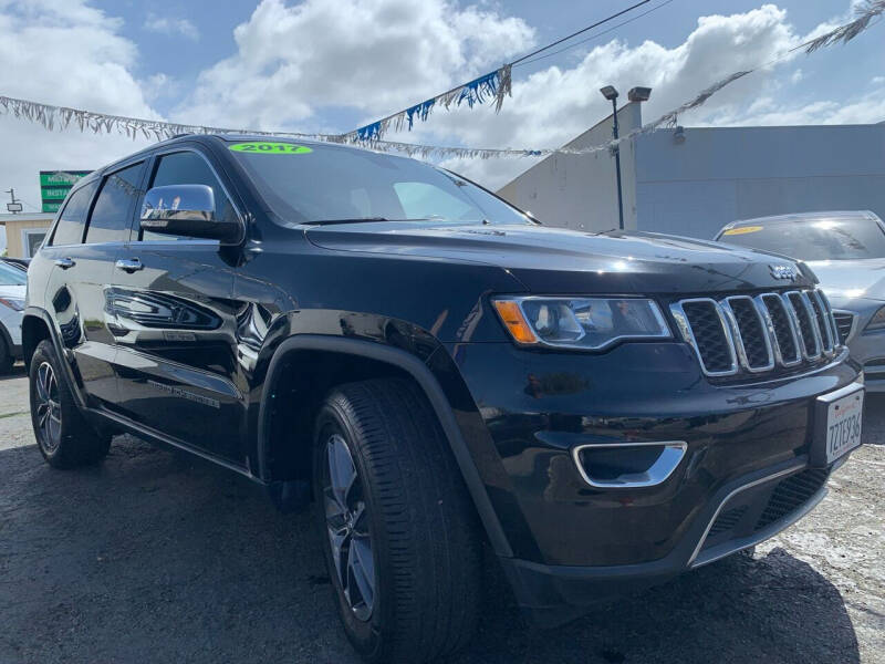 2017 Jeep Grand Cherokee Limited photo 3