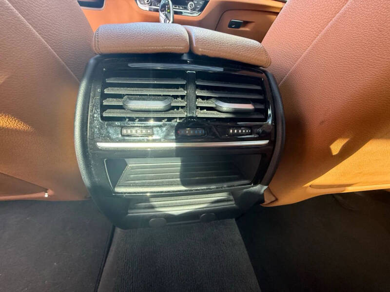 2019 BMW 5 Series 530i