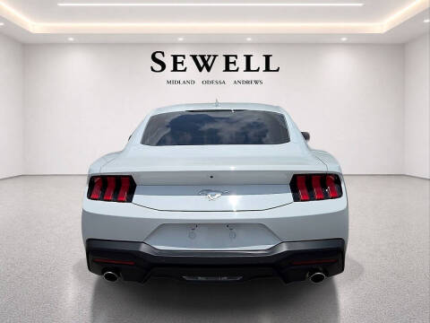 2024 Ford Mustang EcoBoost
