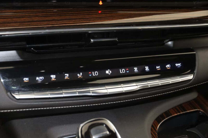 2022 Cadillac Escalade ESV Premium Luxury