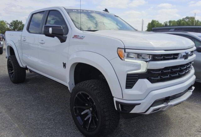 Used 2024 Chevrolet Silverado 1500 RST with VIN 1GCUDEEL7RZ168216 for sale in Bloomington, IL
