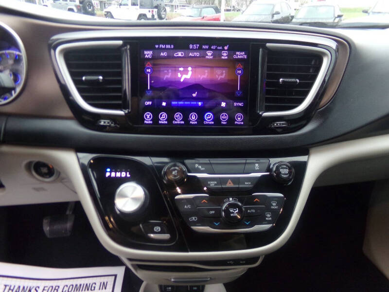 2017 Chrysler Pacifica Touring Plus